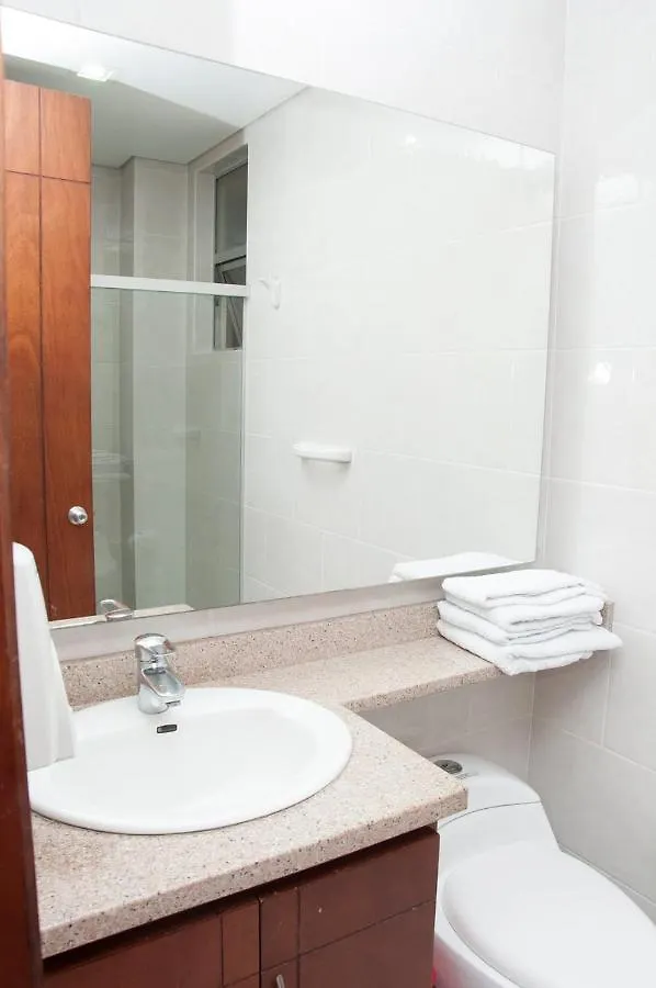 Hotel Primavera Plaza 麦德林