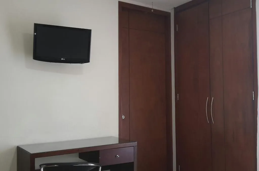 Hotel Primavera Plaza 麦德林