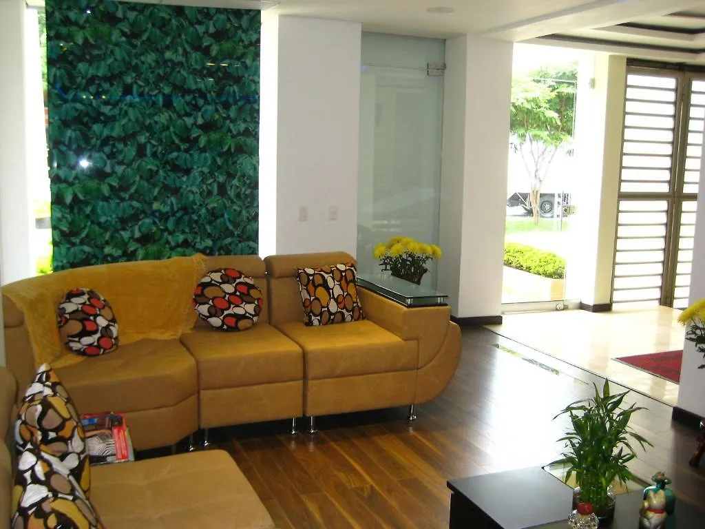 Hotel Primavera Plaza 麦德林