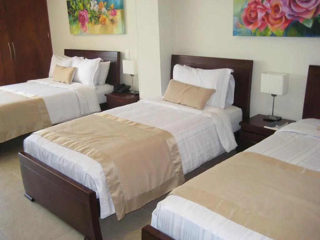 Hotel Primavera Plaza 메딜린 3*,
