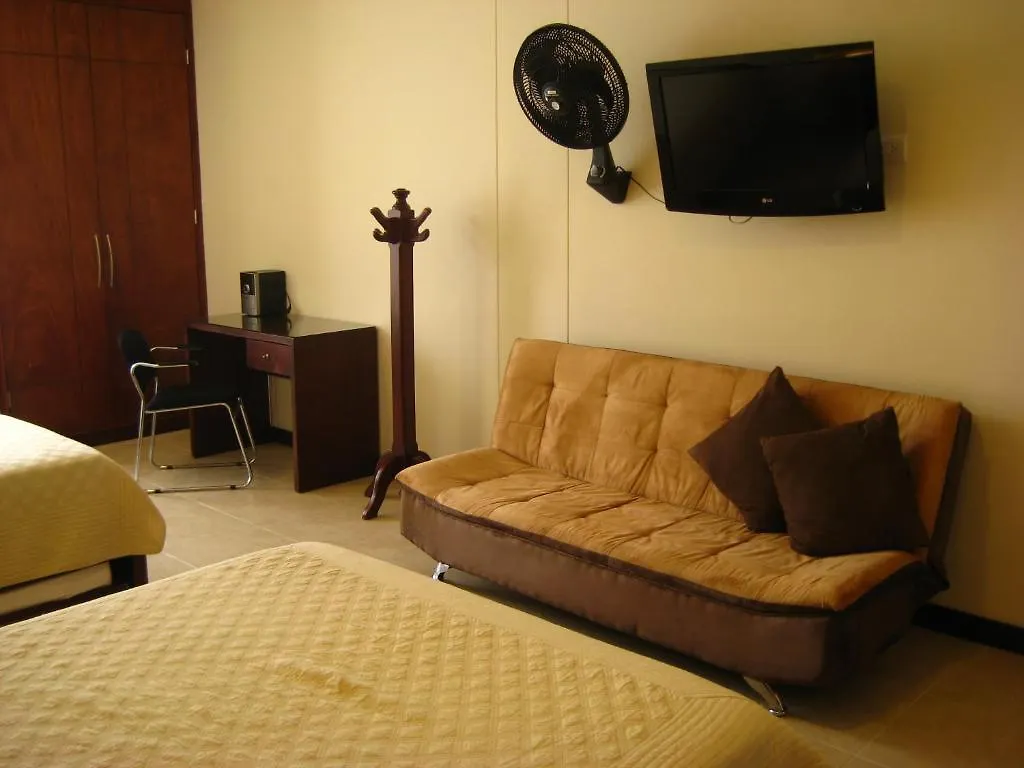 ***  Hotel Primavera Plaza Medellín Colômbia